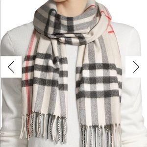 Giant check cashmere Burberry scarf
